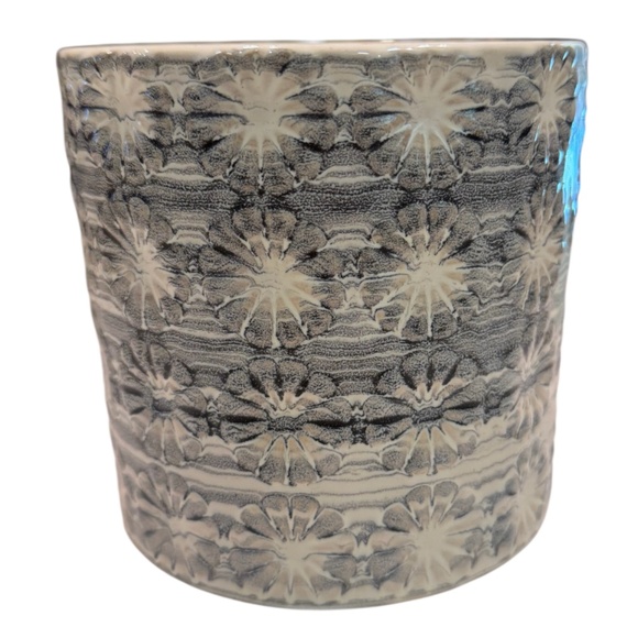 Floral Patterned Ceramic Planter - Picture 1 of 7